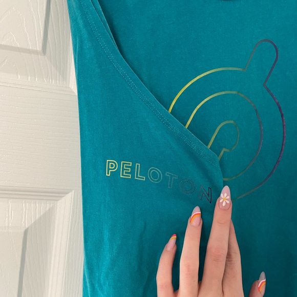 blue peloton tank top - Picture 2 of 3